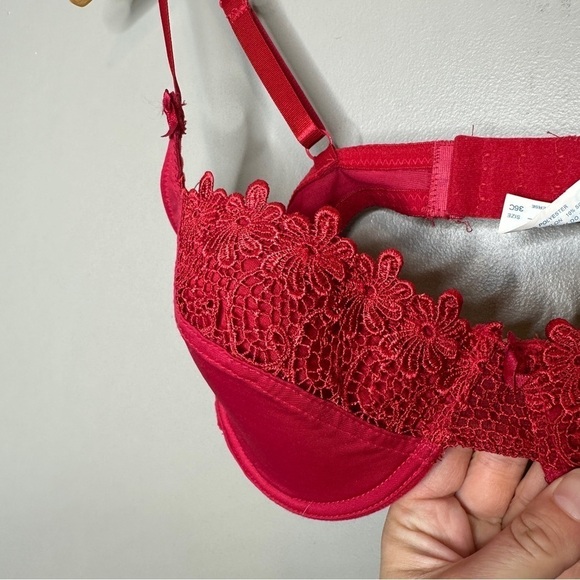 Vintage Rene Role red floral lace bra - Picture 3 of 10